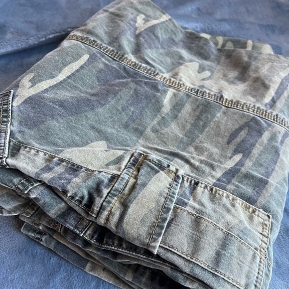 BDG Y2K Camouflage Cargo Pants - Picture 5 of 5